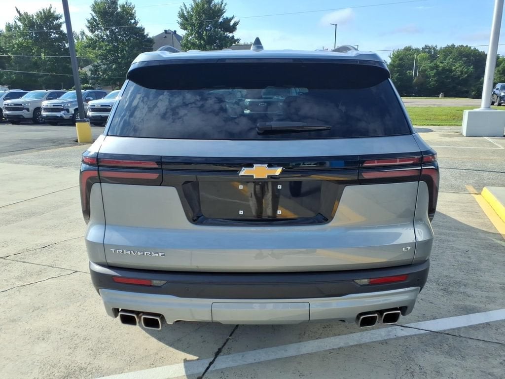 2024 Chevrolet Traverse LT