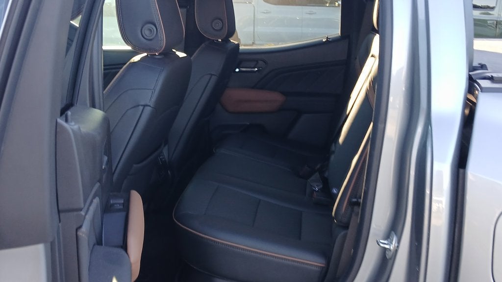 2025 GMC Canyon AT4