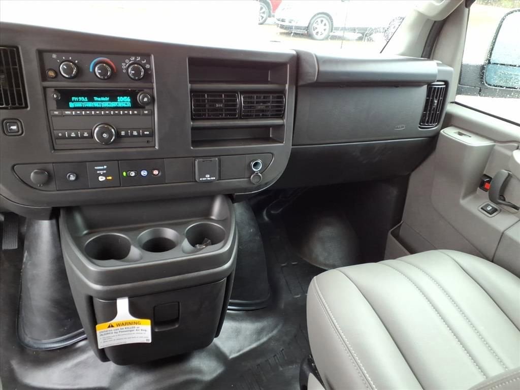 2025 GMC Savana Cargo Work Van