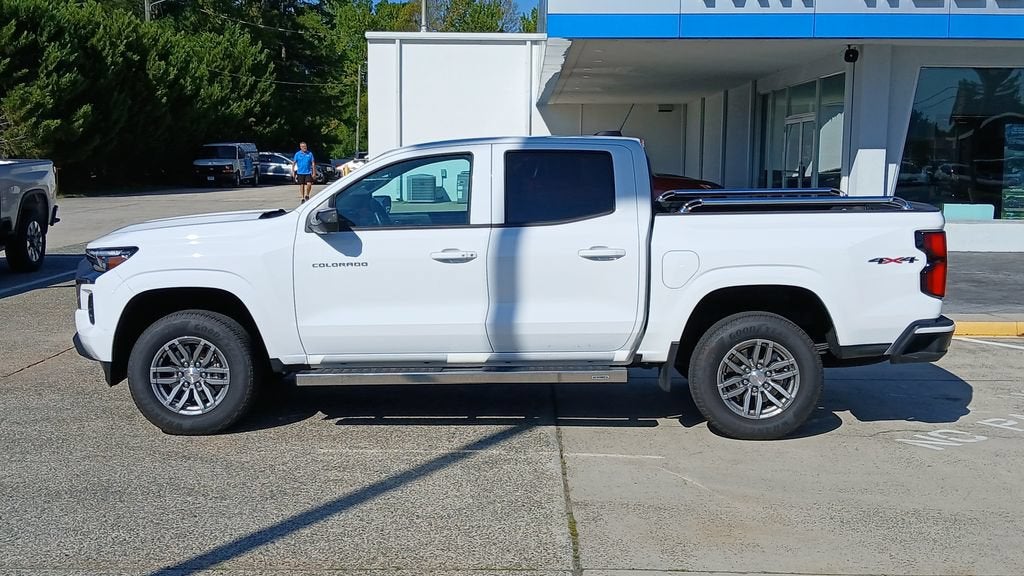2025 Chevrolet Colorado WT/LT