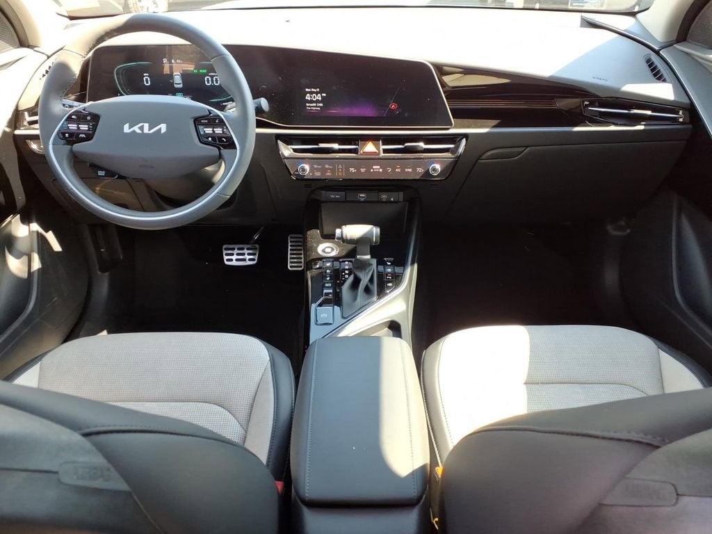 2025 Kia Niro SX Touring