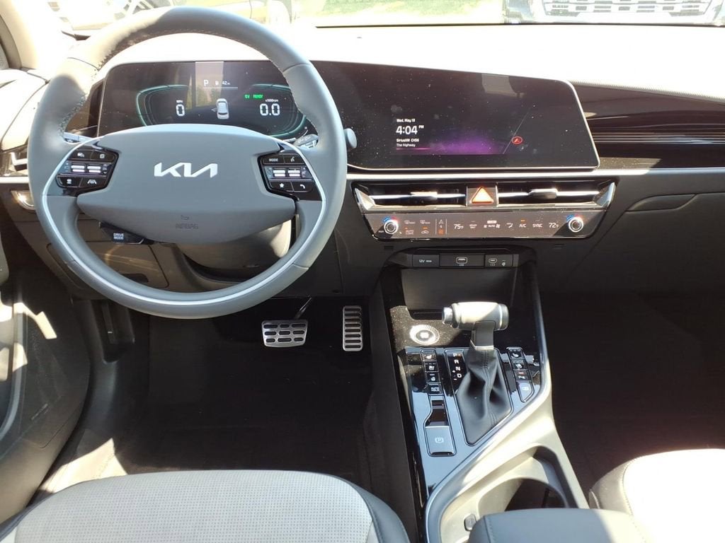 2025 Kia Niro SX Touring