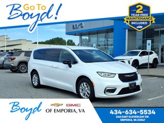2025 Chrysler Pacifica Select