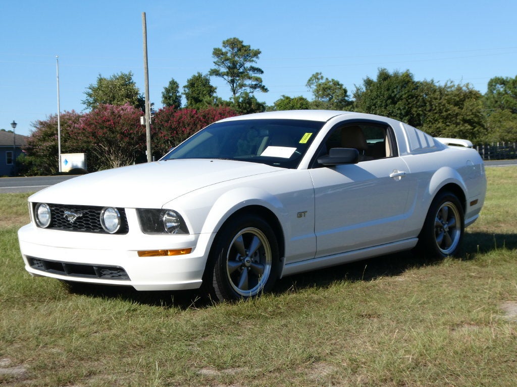 2006 Ford Mustang GT Deluxe