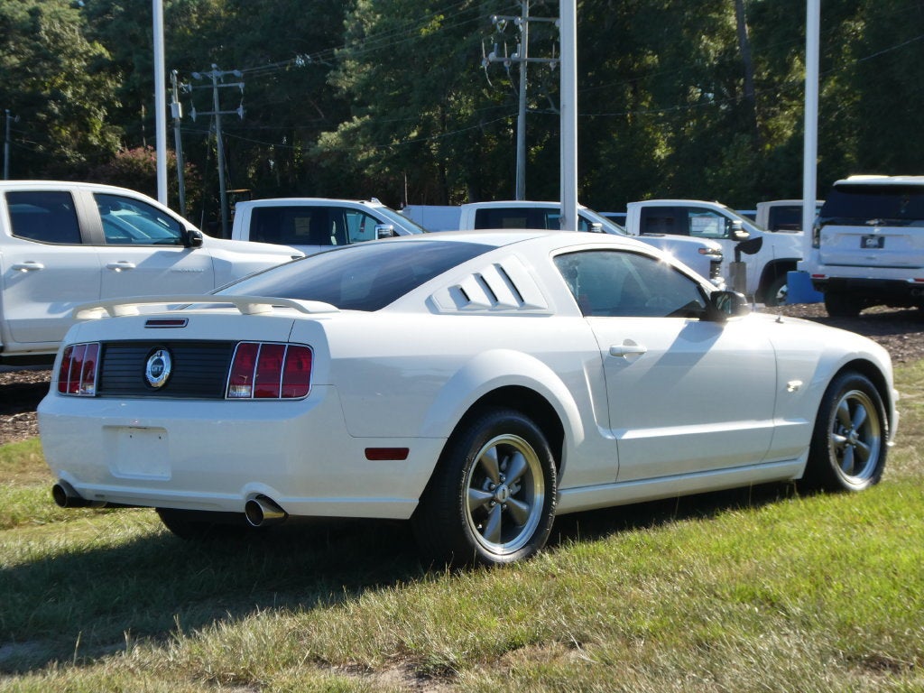 2006 Ford Mustang GT Deluxe